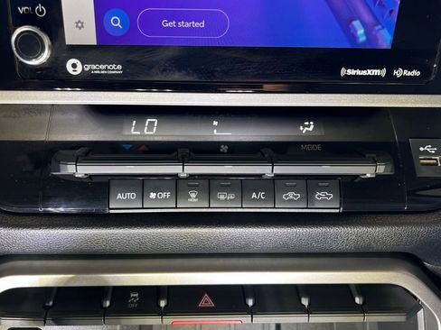 Used 2022 Toyota Tundra SR5 w/ SR5 Convenience Package image 32