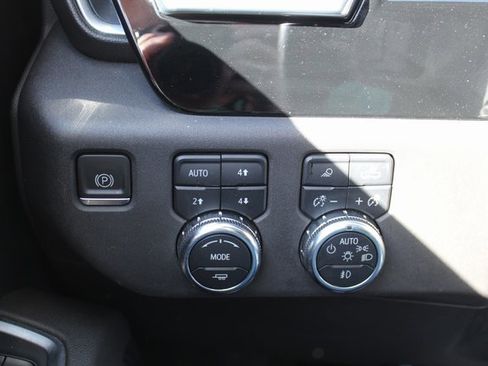 Used 2022 GMC Sierra 1500 SLT image 27