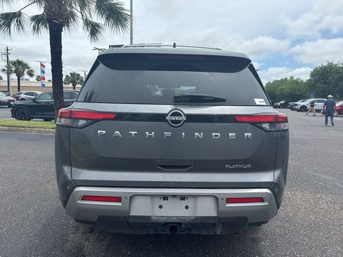 Used 2022 Nissan Pathfinder Platinum w/ Cargo Package FWD image 4