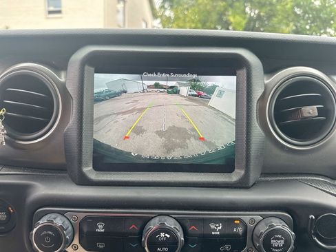 Used 2021 Jeep Wrangler Unlimited Sport image 47