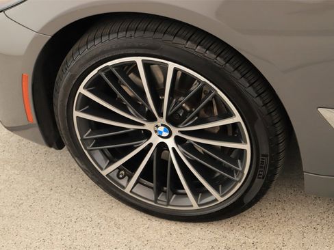 Used 2022 BMW 540i w/ M Sport Package image 32