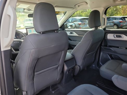 Used 2025 Ford Explorer Active image 10