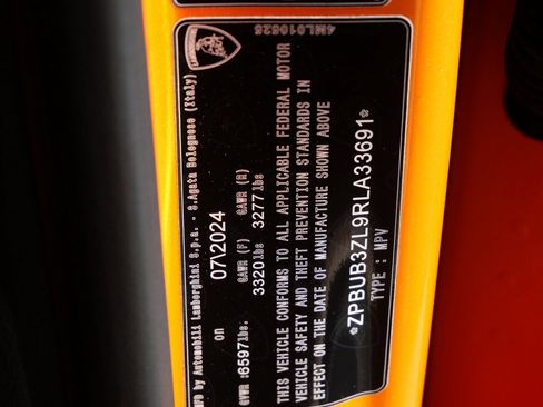 Used 2024 Lamborghini Urus S image 28