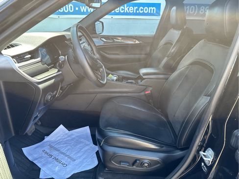 Used 2021 Jeep Grand Cherokee L Laredo AWD/4WD image 24
