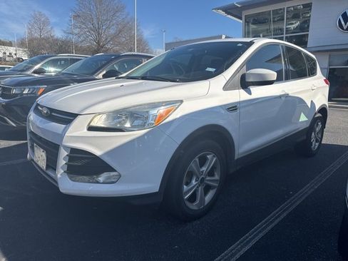 Used 2016 Ford Escape SE image 10