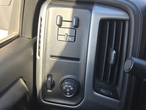 Used 2015 GMC Sierra 1500 SLE w/ Texas SLE Value Package image 23