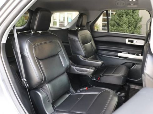 Certified 2024 Ford Explorer XLT w/ Equipment Group 202A AWD/4WD image 13