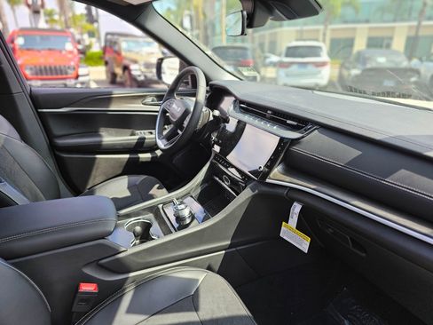 New 2026 Jeep Grand Cherokee Laredo image 26