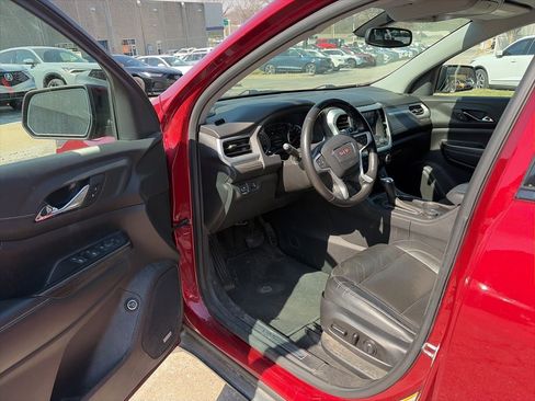 Used 2019 GMC Acadia SLT w/ Black Edition image 11