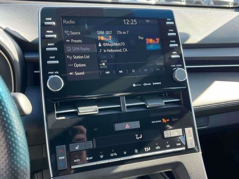 Used 2021 Toyota Avalon XSE image 19