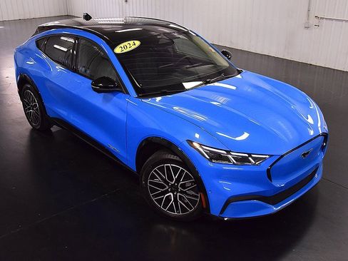 Used 2024 Ford Mustang Mach-E Premium image 9