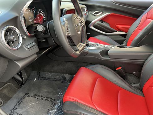 Used 2017 Chevrolet Camaro SS RWD image 15