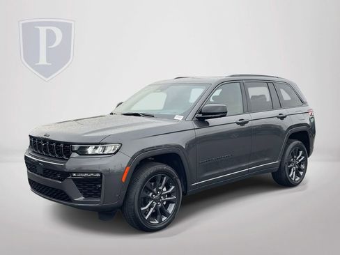 New 2026 Jeep Grand Cherokee Limited AWD/4WD image 4