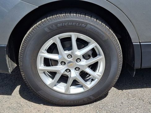 Used 2024 Chevrolet Equinox LT FWD image 34