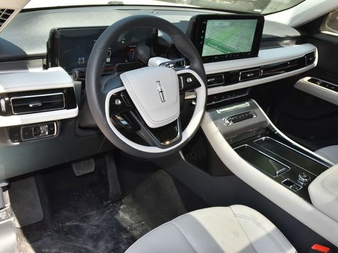 New 2026 Lincoln Aviator 2WD image 35