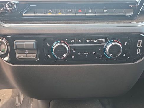 New 2026 GMC Sierra 1500 Elevation image 18