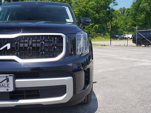 Used 2023 Kia Telluride LX AWD/4WD image 10