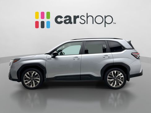 Used 2025 Subaru Forester Touring AWD/4WD image 2