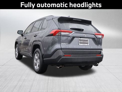 Used 2025 Toyota RAV4 XLE image 9