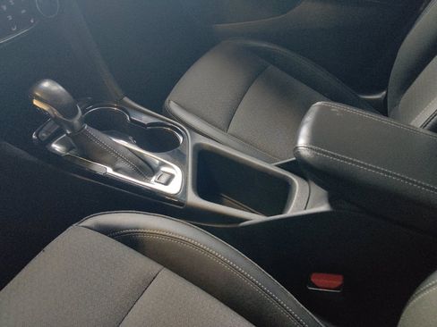 Used 2021 Buick Encore GX Preferred w/ Cold Weather Comfort Package FWD image 26
