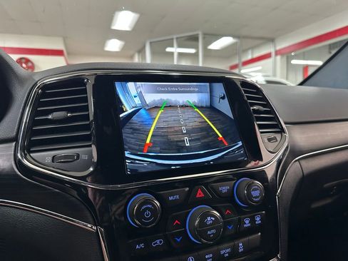 Certified 2022 Jeep Grand Cherokee Limited AWD/4WD image 26