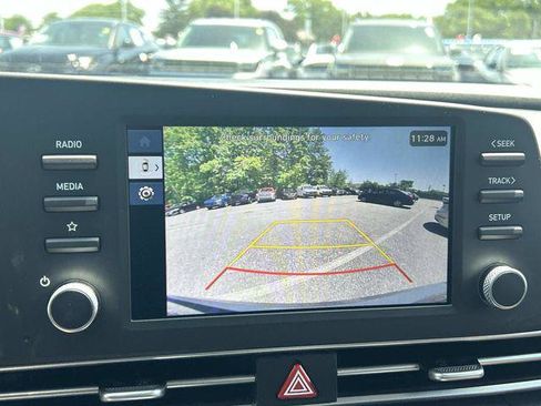 New 2026 Hyundai Elantra Hybrid FWD image 12