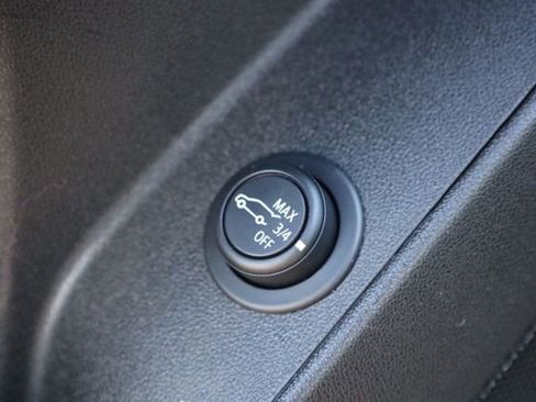 Certified 2022 Chevrolet Equinox LT w/ Driver Convenience Package image 25