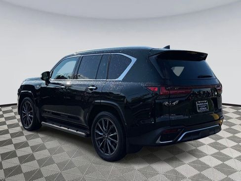 Used 2023 Lexus LX 600 F Sport w/ Accessory Package (Z1) AWD/4WD image 4
