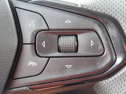 Used 2023 Chevrolet TrailBlazer LT AWD/4WD image 14
