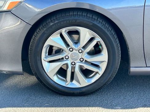 Used 2018 Honda Accord LX image 12