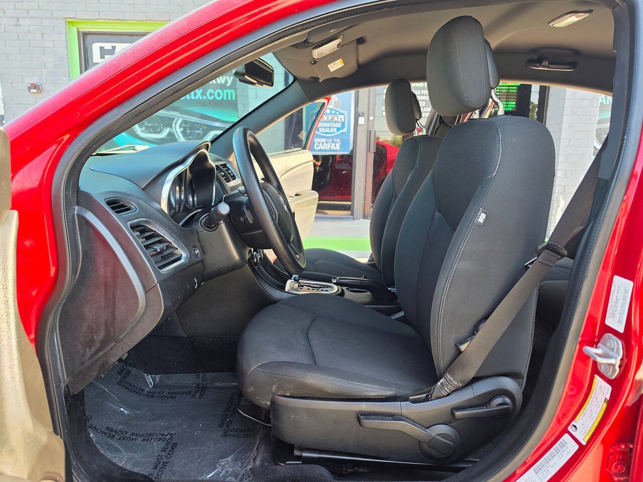 Used 2013 Dodge Avenger SE FWD image 19