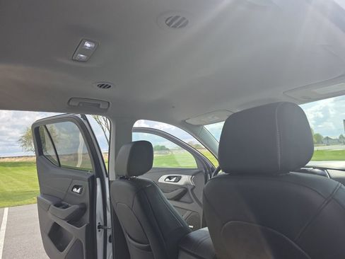 Used 2020 Chevrolet Traverse LT w/ LT Premium Package FWD image 18