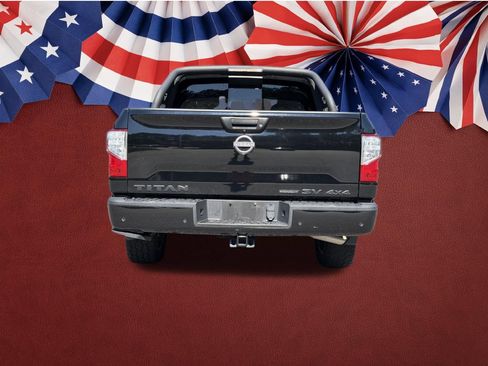 Used 2023 Nissan Titan SV w/ SV Convenience Package AWD/4WD image 25