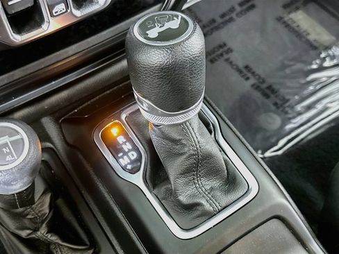 Used 2021 Jeep Wrangler Unlimited Sport AWD/4WD image 31