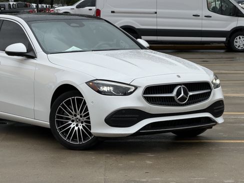 Used 2024 Mercedes-Benz C 300 Sedan image 2