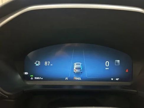 Used 2025 Ford Escape Platinum image 17