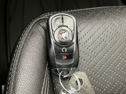 Certified 2021 Buick Encore GX Essence w/ Advanced Technology Package image 29