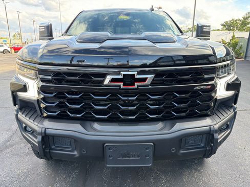Used 2024 Chevrolet Silverado 1500 ZR2 w/ ZR2 Bison Edition AWD/4WD image 7