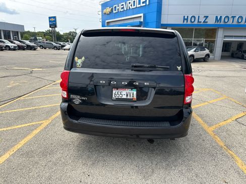 Used 2016 Dodge Grand Caravan SE FWD image 5