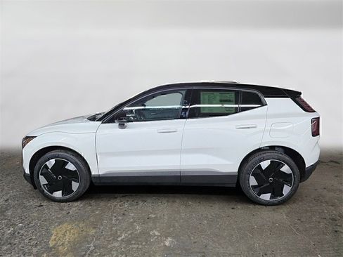 New 2026 Volvo EX30 Ultra w/ Protection Package image 8