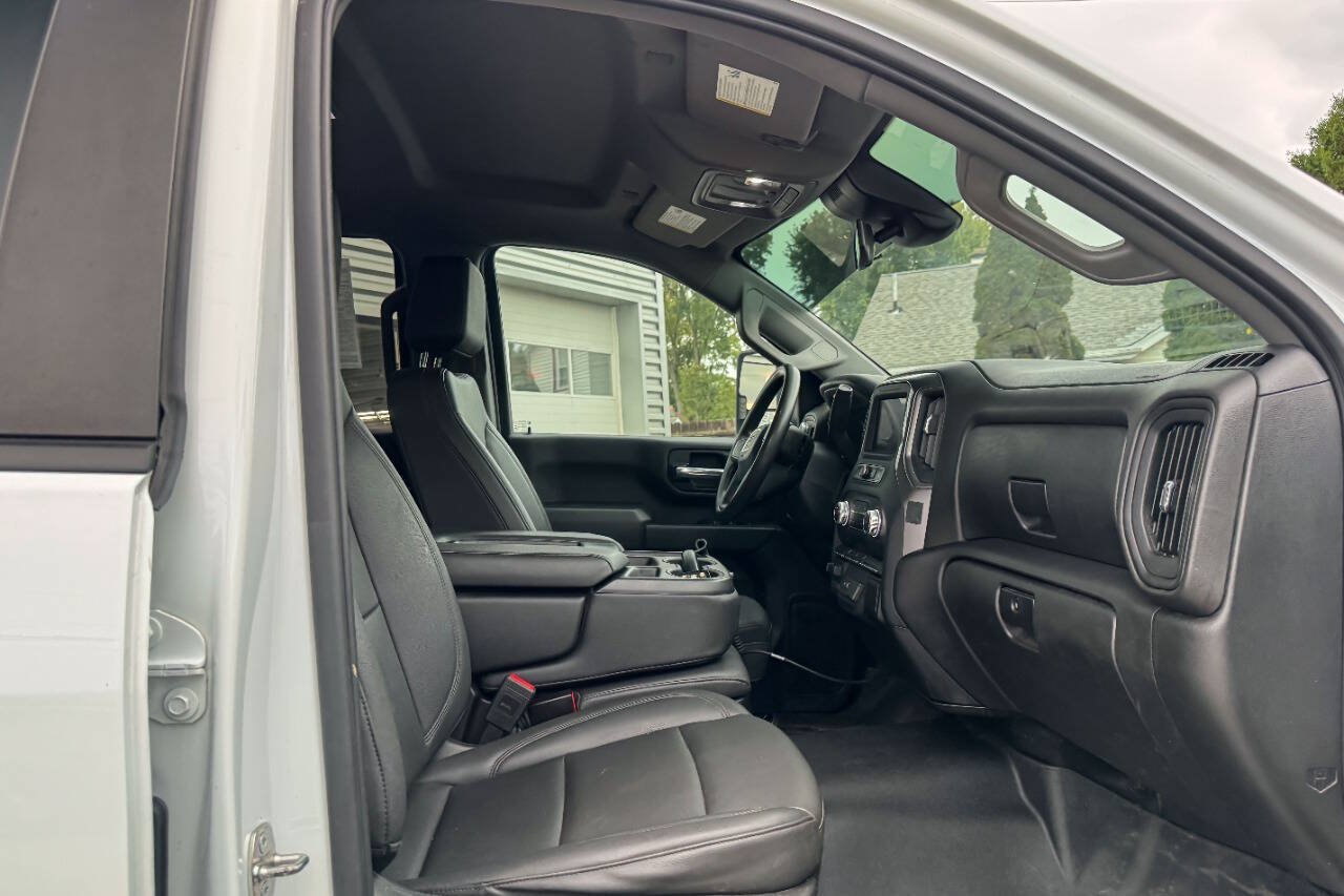 Used 2024 GMC Sierra 3500 Pro AWD/4WD image 16
