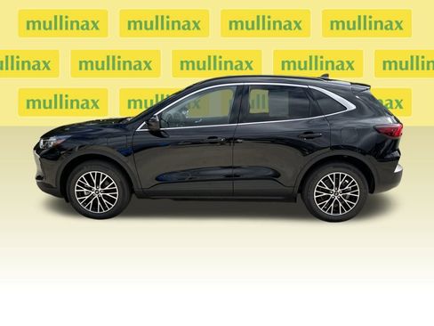 New 2025 Ford Escape SE w/ PHEV Premium Package image 8