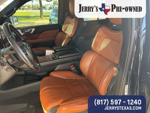 Used 2020 Lincoln Navigator L Reserve w/ Luxury Package image 10