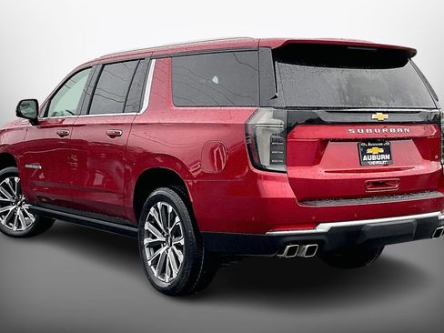 New 2026 Chevrolet Suburban High Country image 3