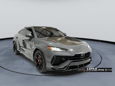 Used 2023 Lamborghini Urus Performante image 4