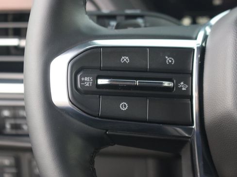 Used 2025 GMC Yukon XL Denali image 22