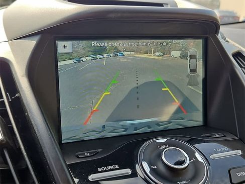 Used 2017 Ford Escape Titanium image 19