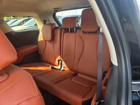 New 2026 Kia Carnival EX FWD image 20