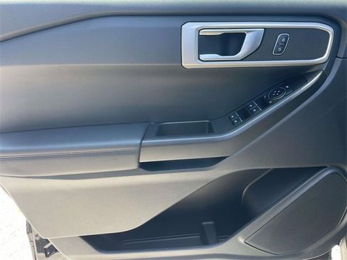 New 2025 Ford Explorer 4WD Police Interceptor image 19