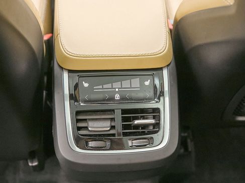 Certified 2023 Volvo XC90 B6 Ultimate w/ Protection Package Premier image 26